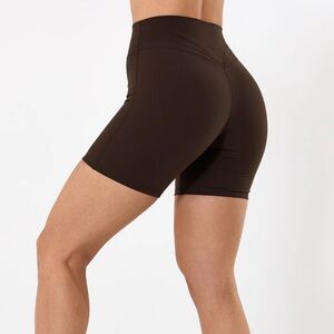 Buffbunny - Legacy Short 6"